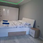 люкс 2