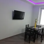 люкс 2 *